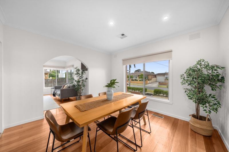 11 Falcon Street, Thomastown