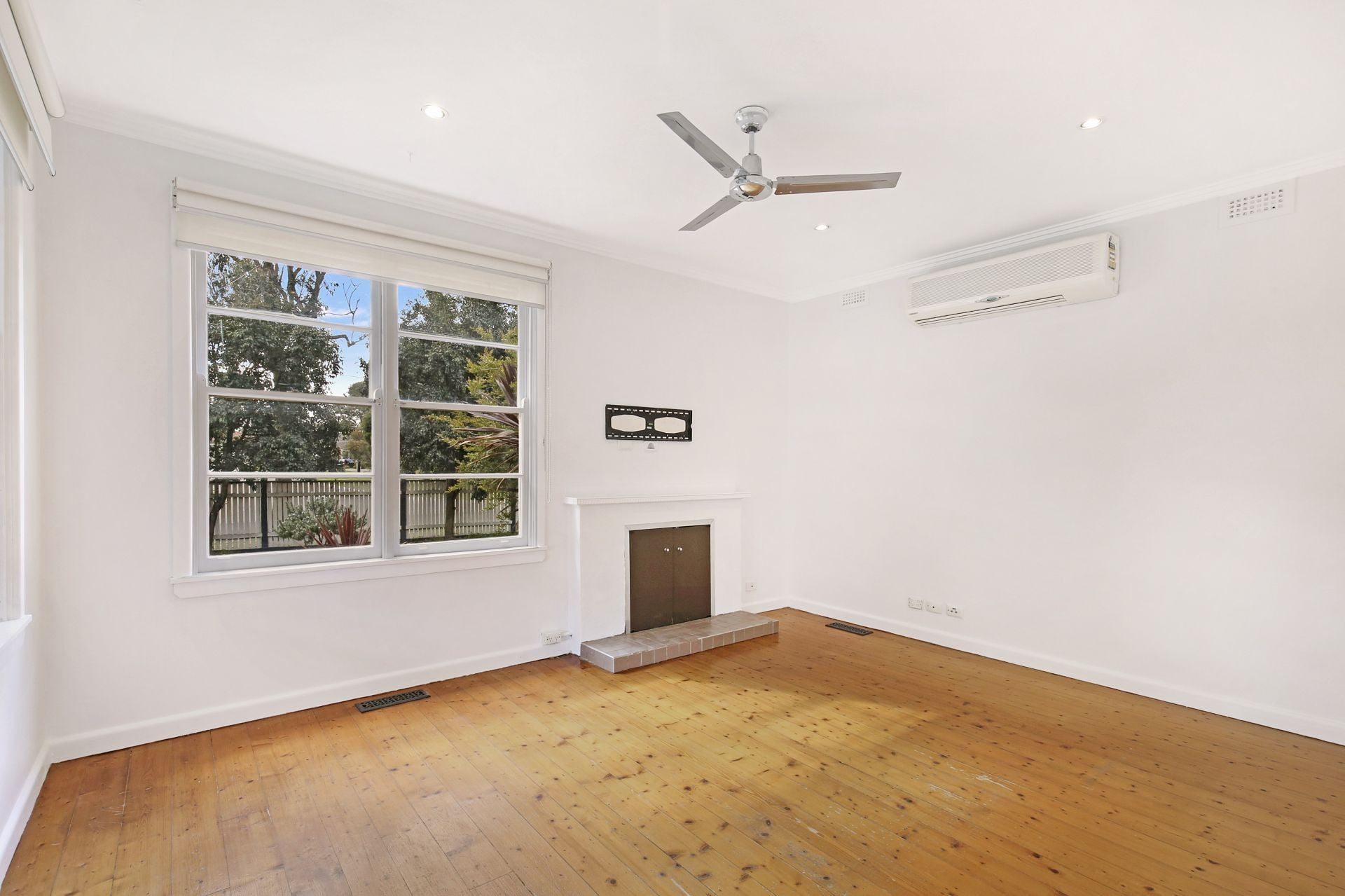 Beautifully Updated Three-Bedroom Family Home with Outdoor Studio!