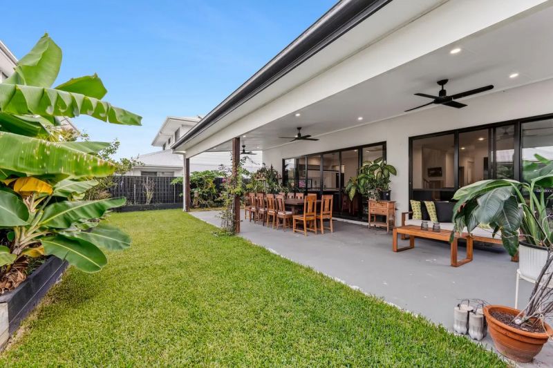 3 Lovat St, Helensvale QLD 4212, Helensvale - Thumbnail 3