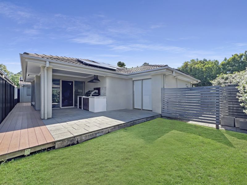 Beautiful Freshly Painted Family Home in a Great Estate