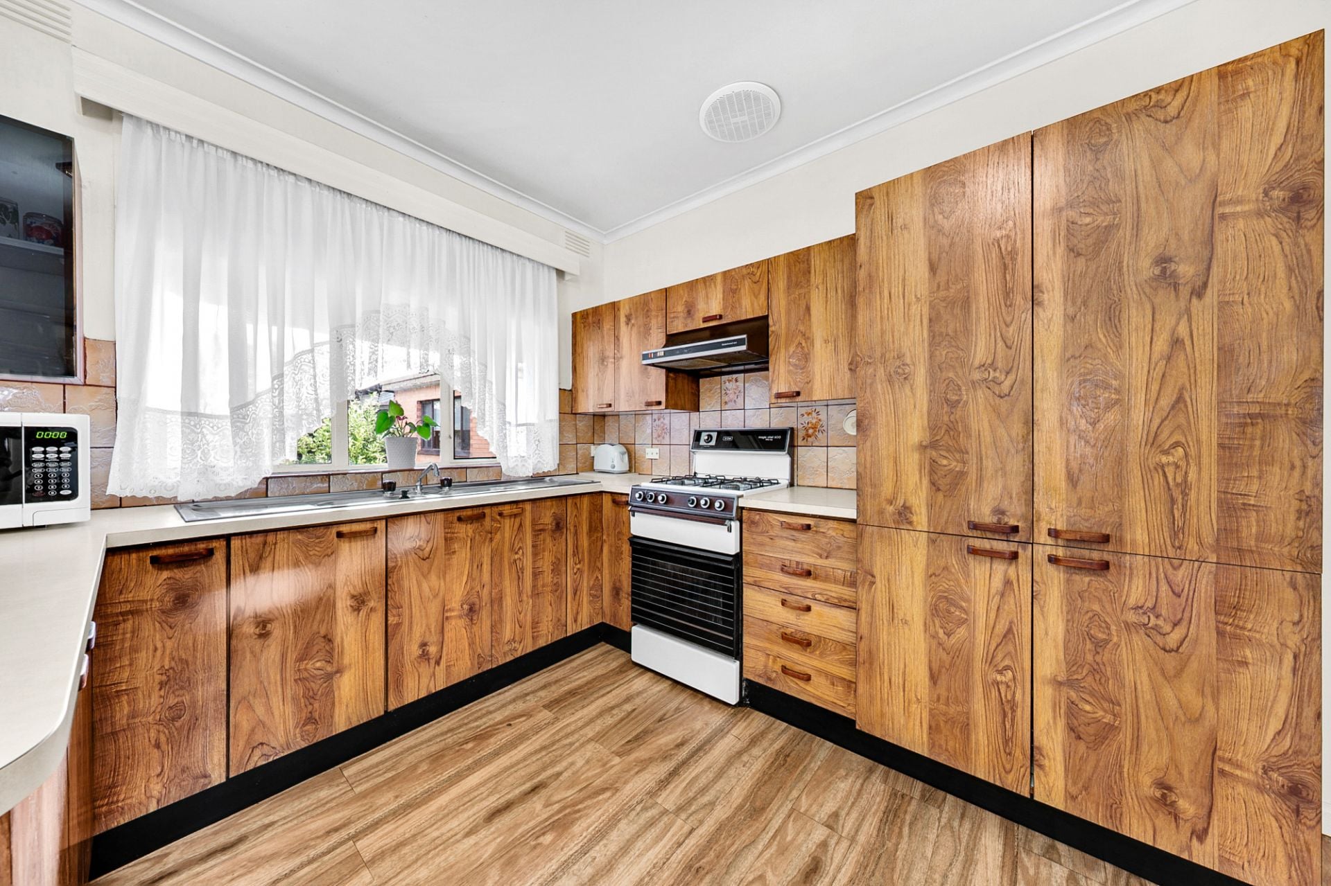 TIMELESS CLASSIC - With 2 Brick Bungalows