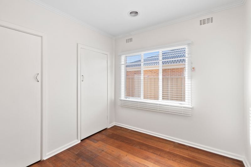 31 Dickens Street, Lalor