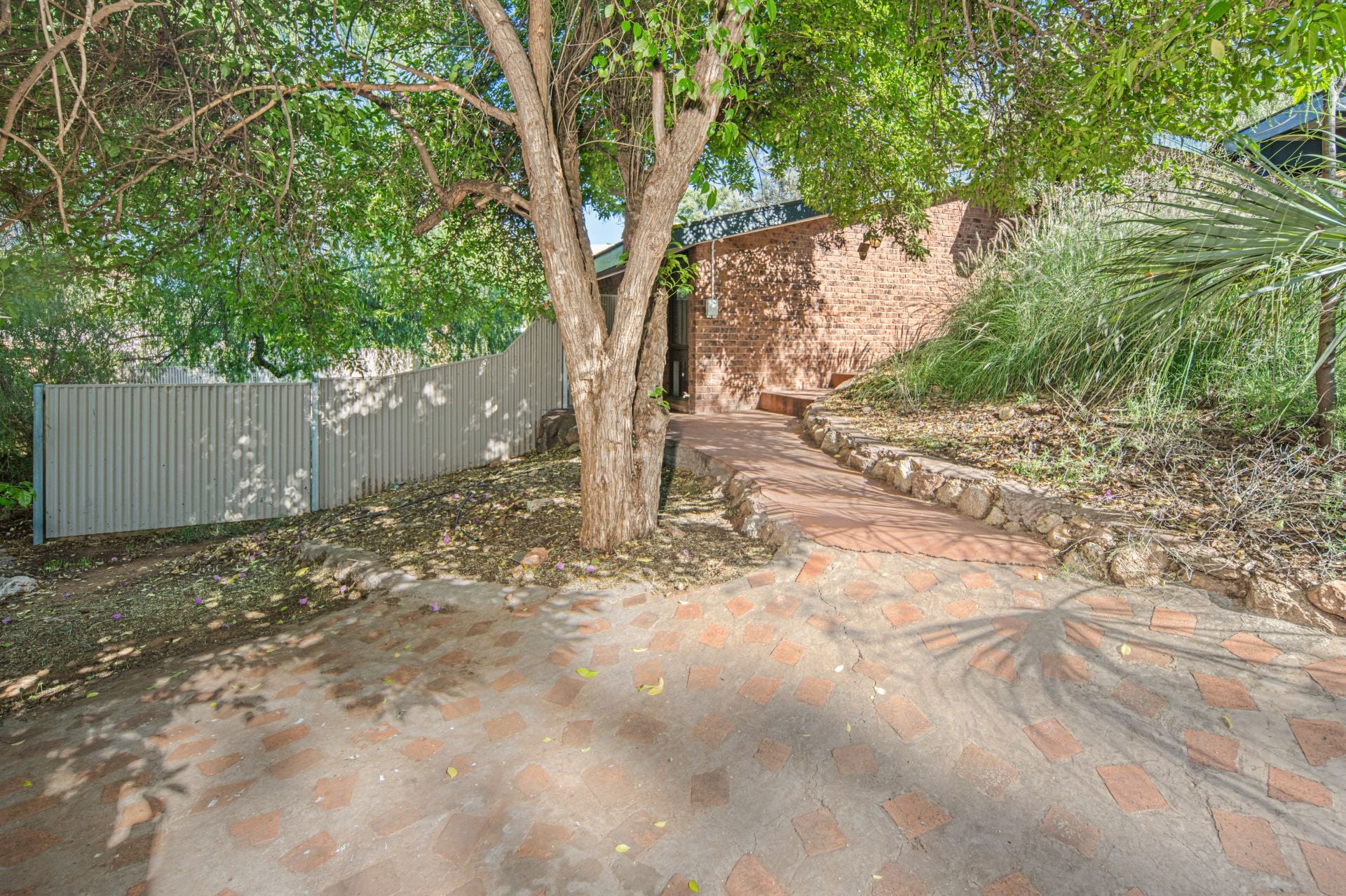 7 Griffiths Place Araluen NT, Araluen - Thumbnail 8