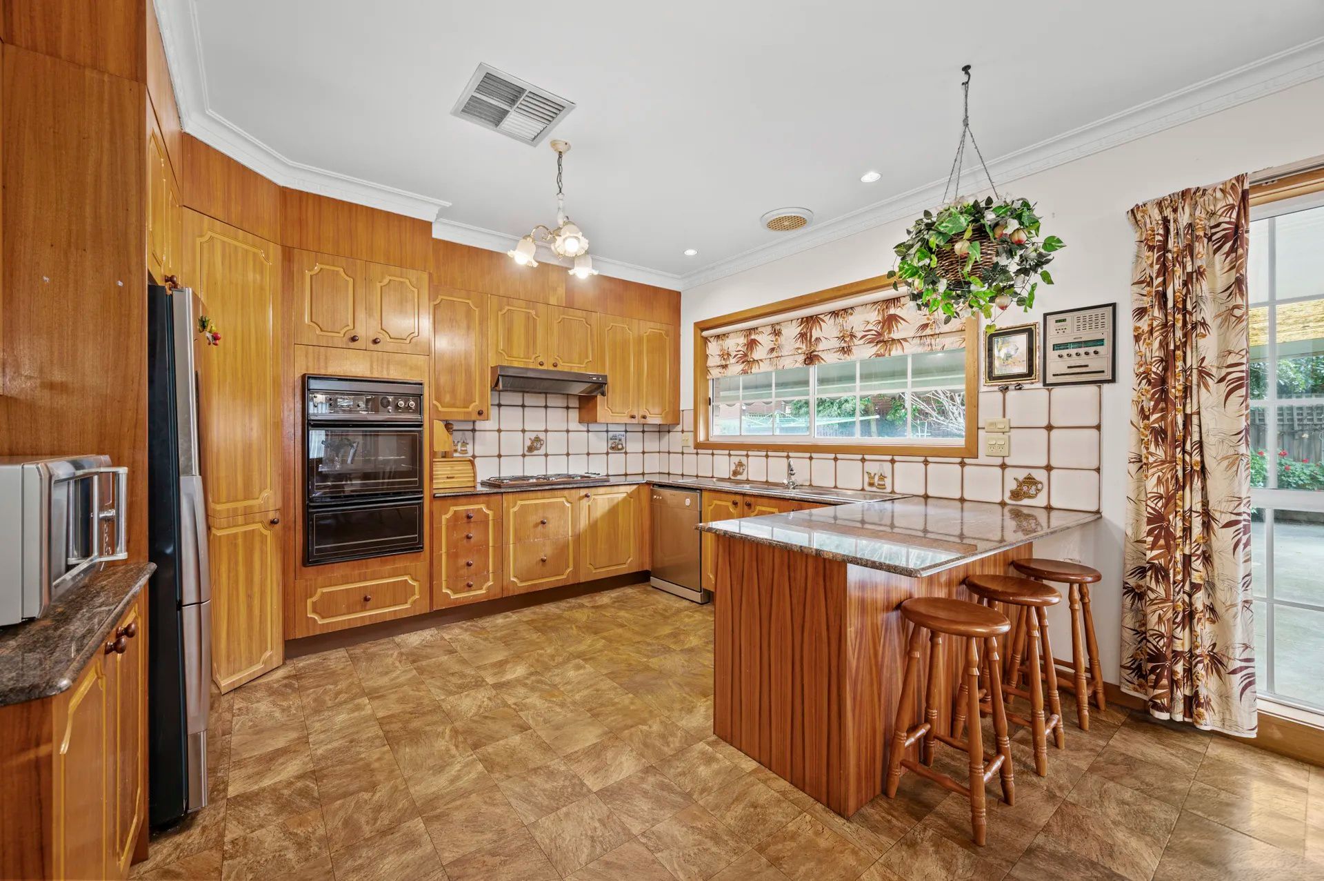 Spacious Family Living With Versatile Dual Level Design