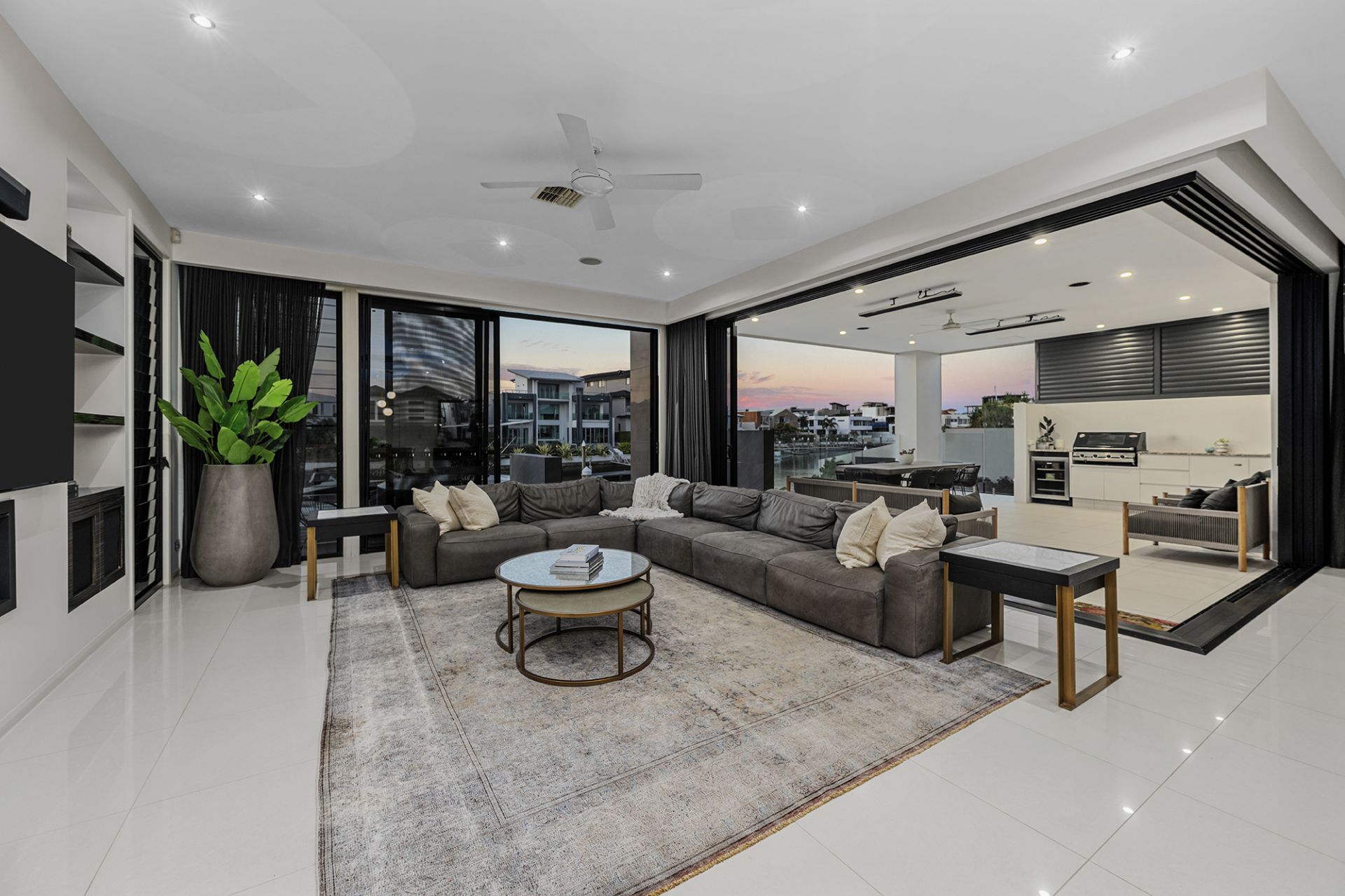 14 Royal Albert Crescent, Sovereign Islands QLD 4216, Sovereign Islands - Thumbnail 6