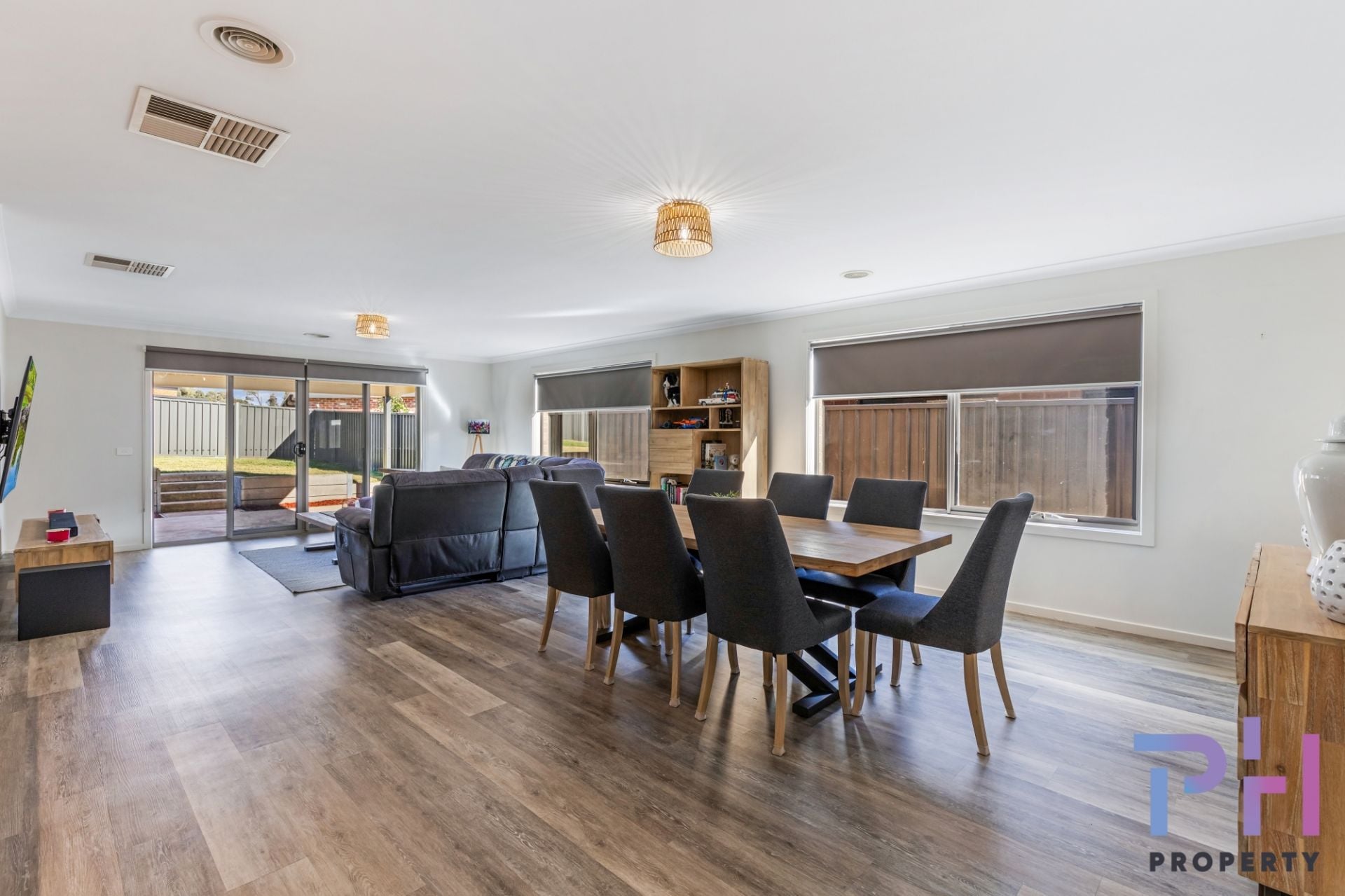 18 Ashbourne Way KANGAROO FLAT VIC, Kangaroo Flat - Thumbnail 3