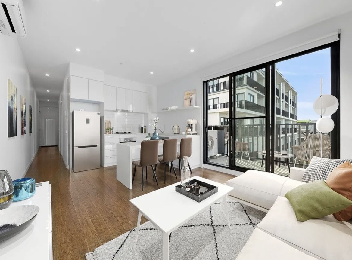 Brunswick Beauty with Light, Space & Views