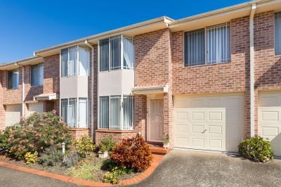 RELAXED TOWNHOUSE LIVING IN CENTRAL SHIRE