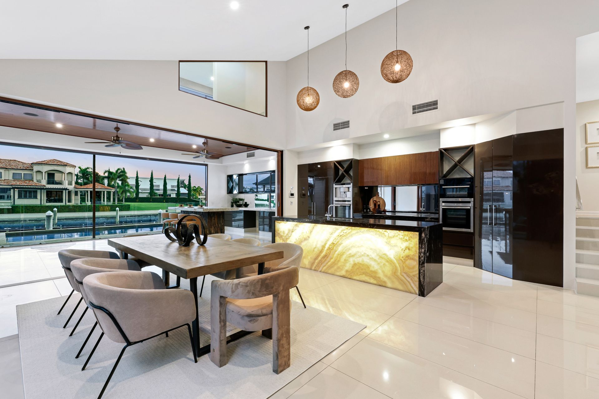7 Royal Albert Crescent, Sovereign Islands QLD 4216, Sovereign Islands - Thumbnail 5