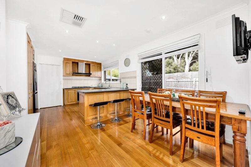 16 Savannah Crescent, Epping