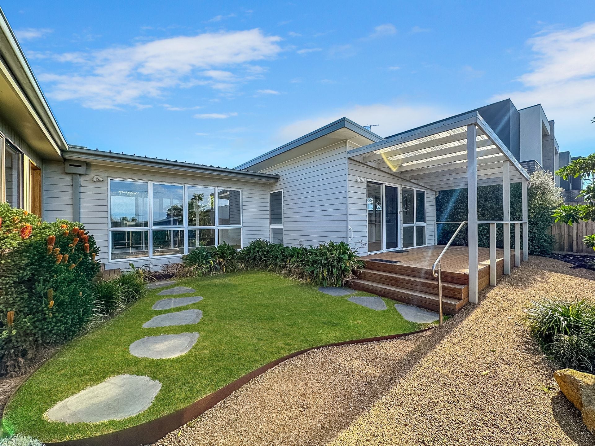 60 Beach Rd Torquay VIC, Torquay - Thumbnail 2