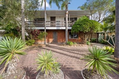 Bateau Bay 18 Sabrina Avenue
