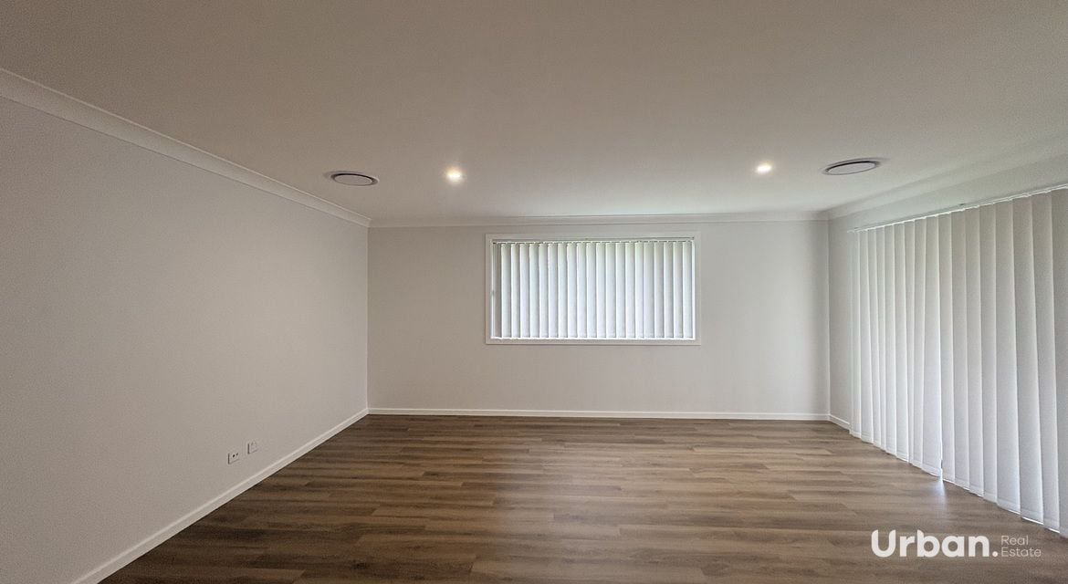Lochinvar 10 Cahill Close