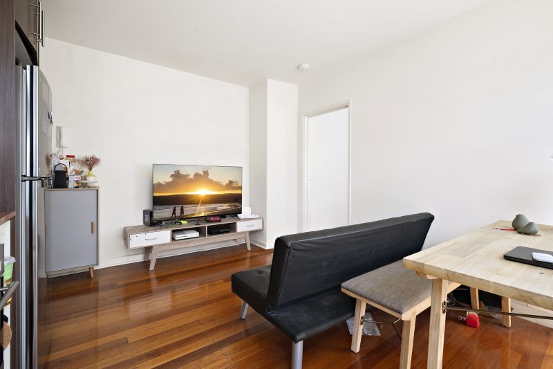 6/4 Witchwood Close, South Yarra