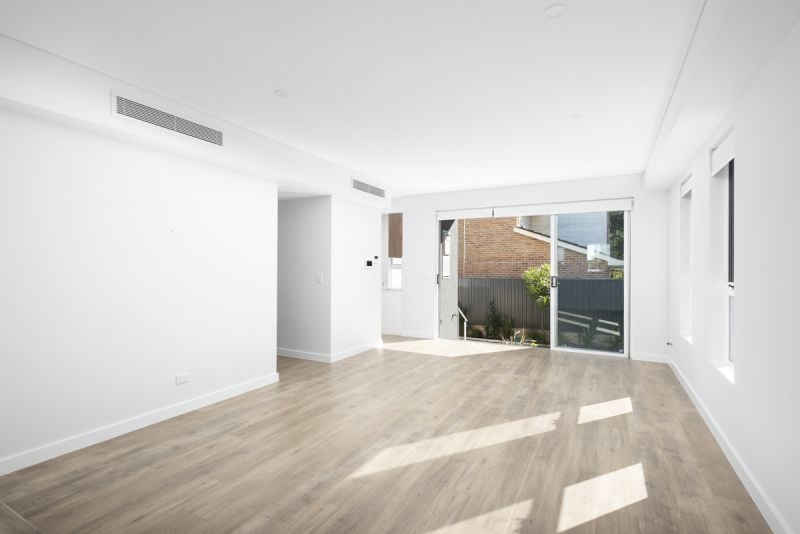 8/64-66 Cambrai Avenue ENGADINE 2233