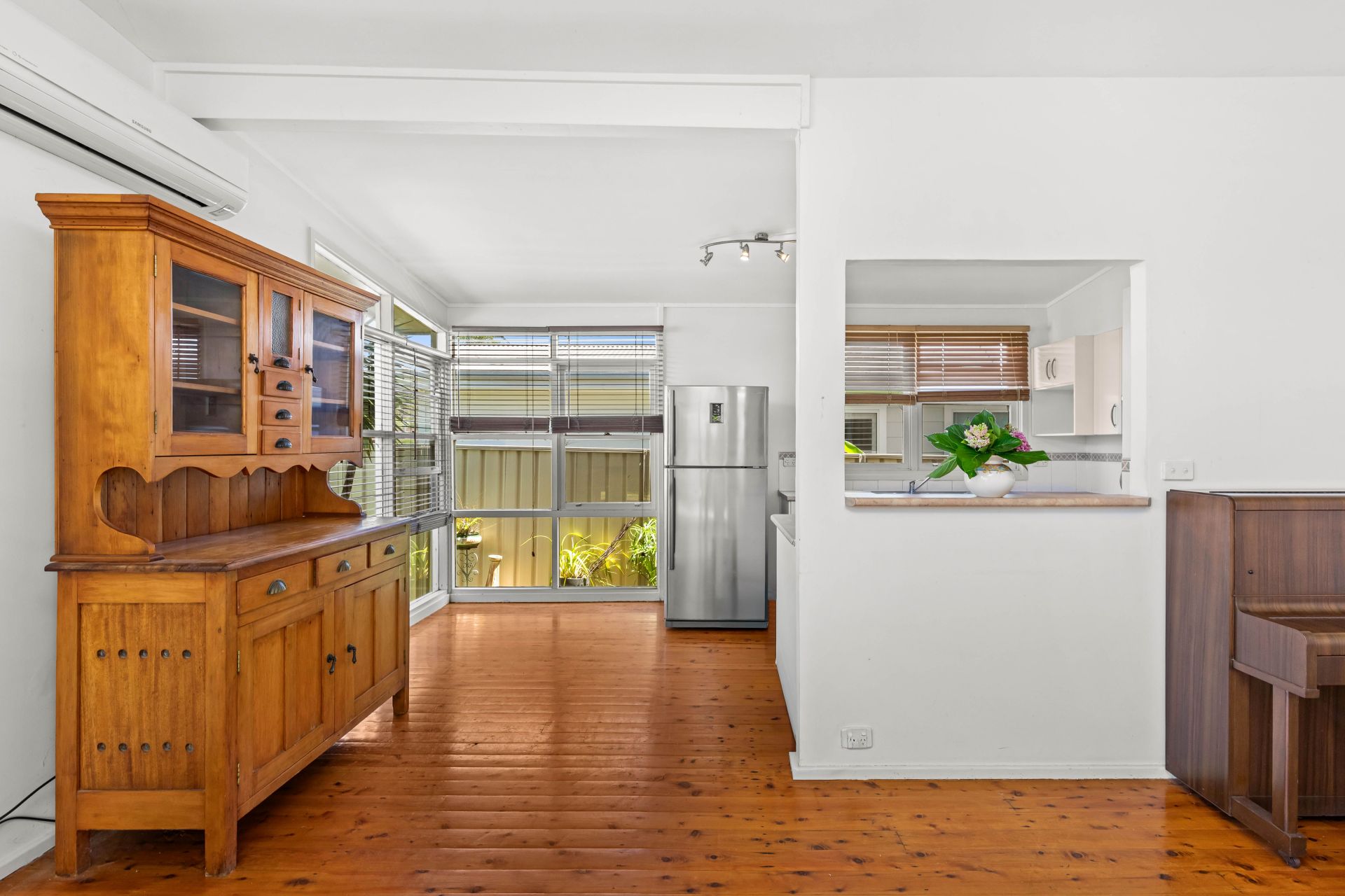 15 Civic Avenue, Caves Beach, Caves Beach - Thumbnail 4