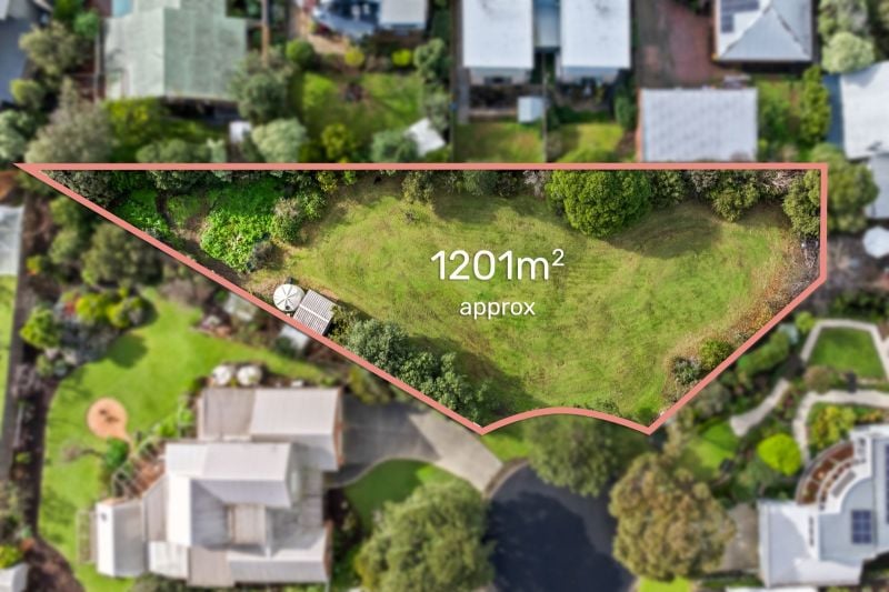 2 Petrel Close Torquay VIC, Torquay - Thumbnail 2