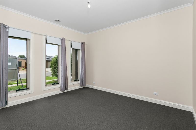24 Samson Brook Drive, Wallan