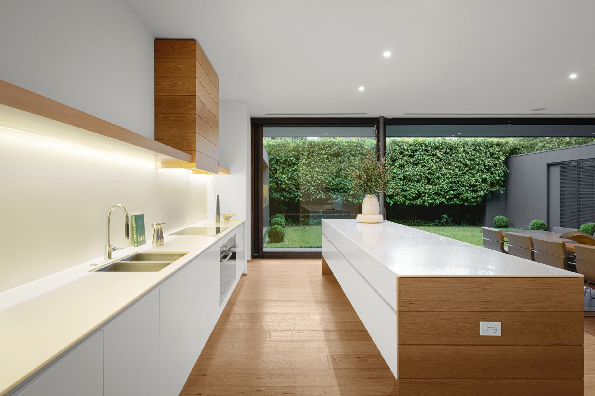 46 Bay Street, Brighton, Brighton - Thumbnail 4