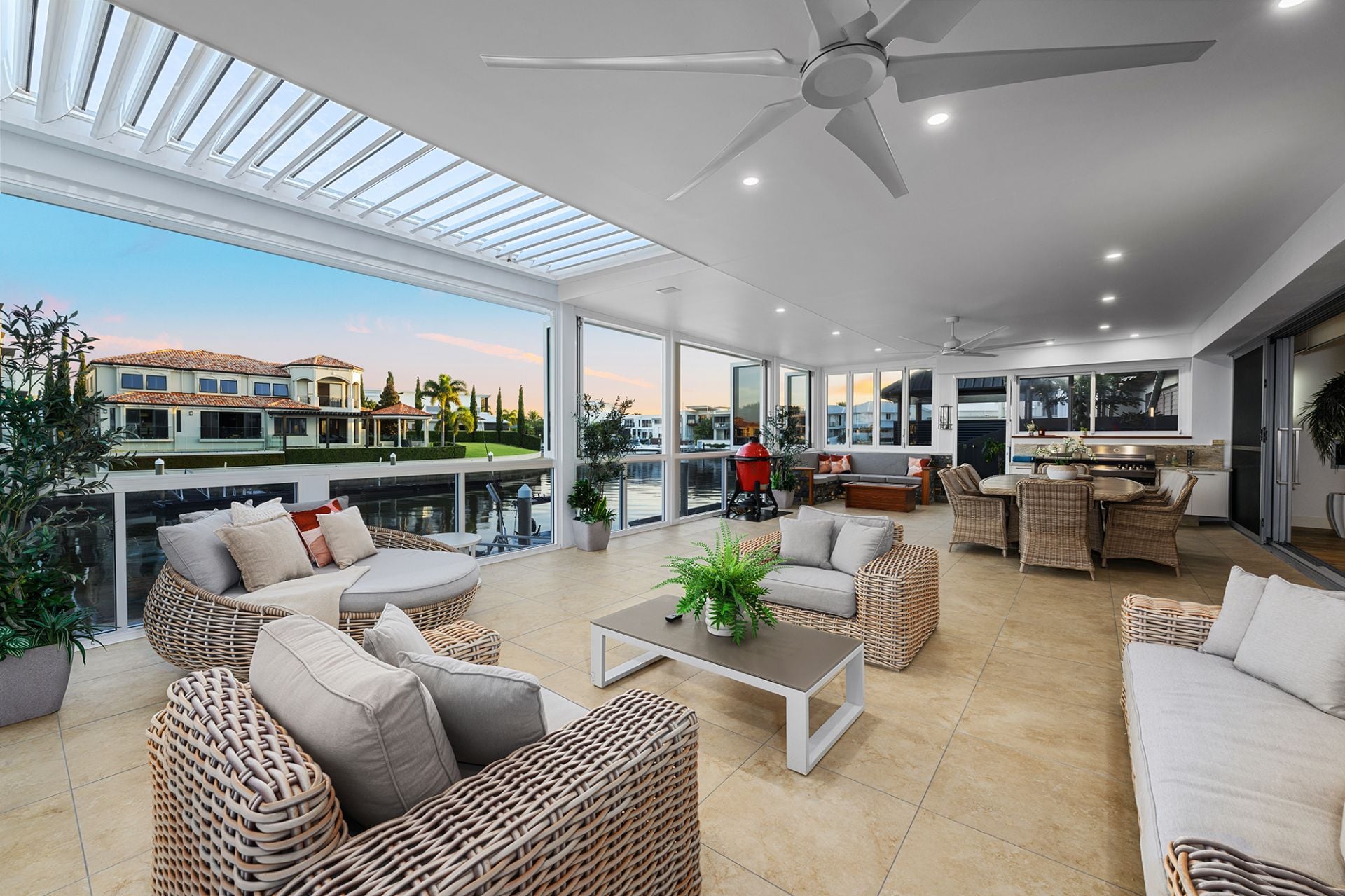 9 Royal Albert Crescent, Sovereign Islands QLD 4216, Sovereign Islands - Thumbnail 3