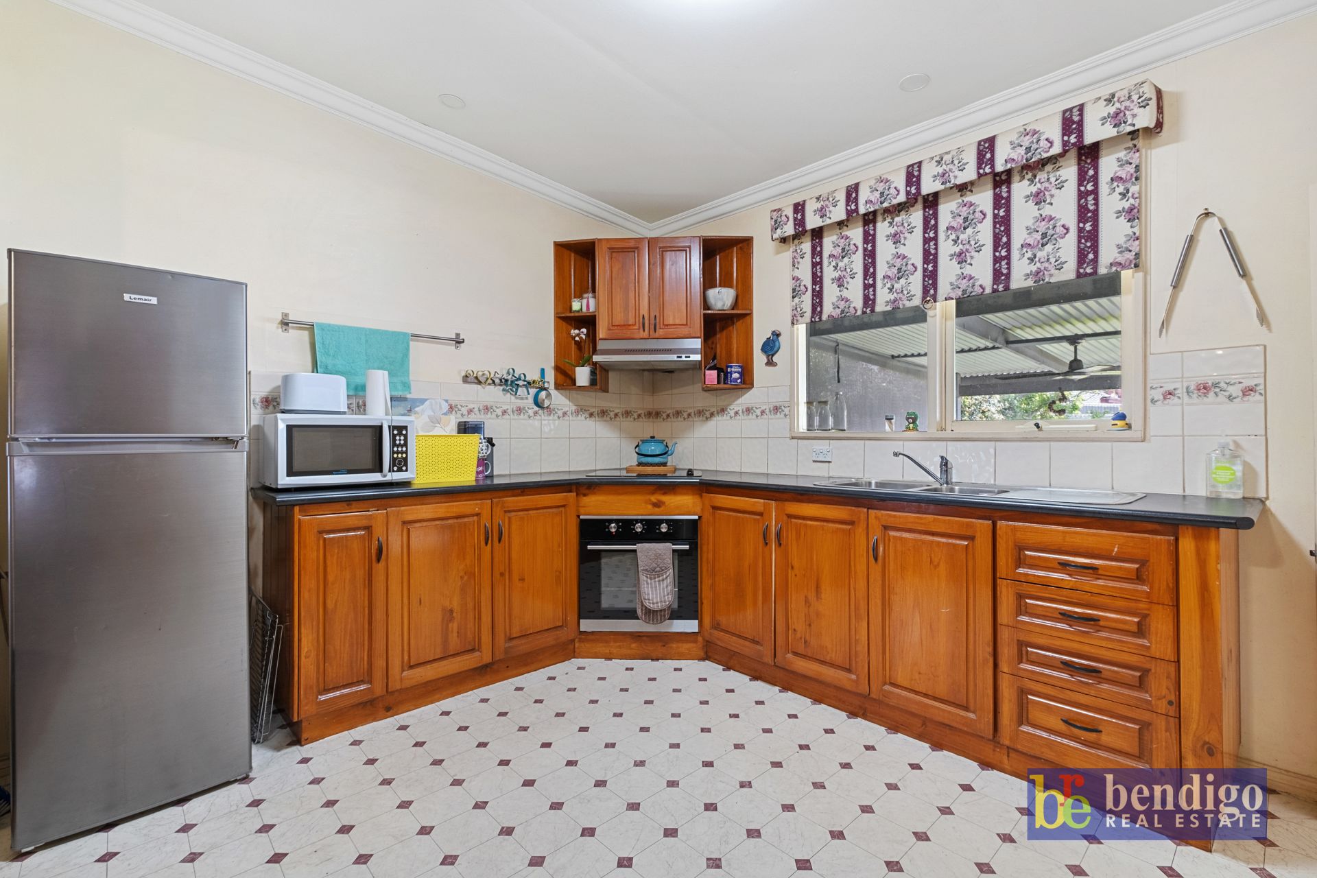 11 Waratah Street White Hills VIC, Hills - Thumbnail 4