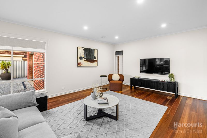 11 Macedon Close, Caroline Springs