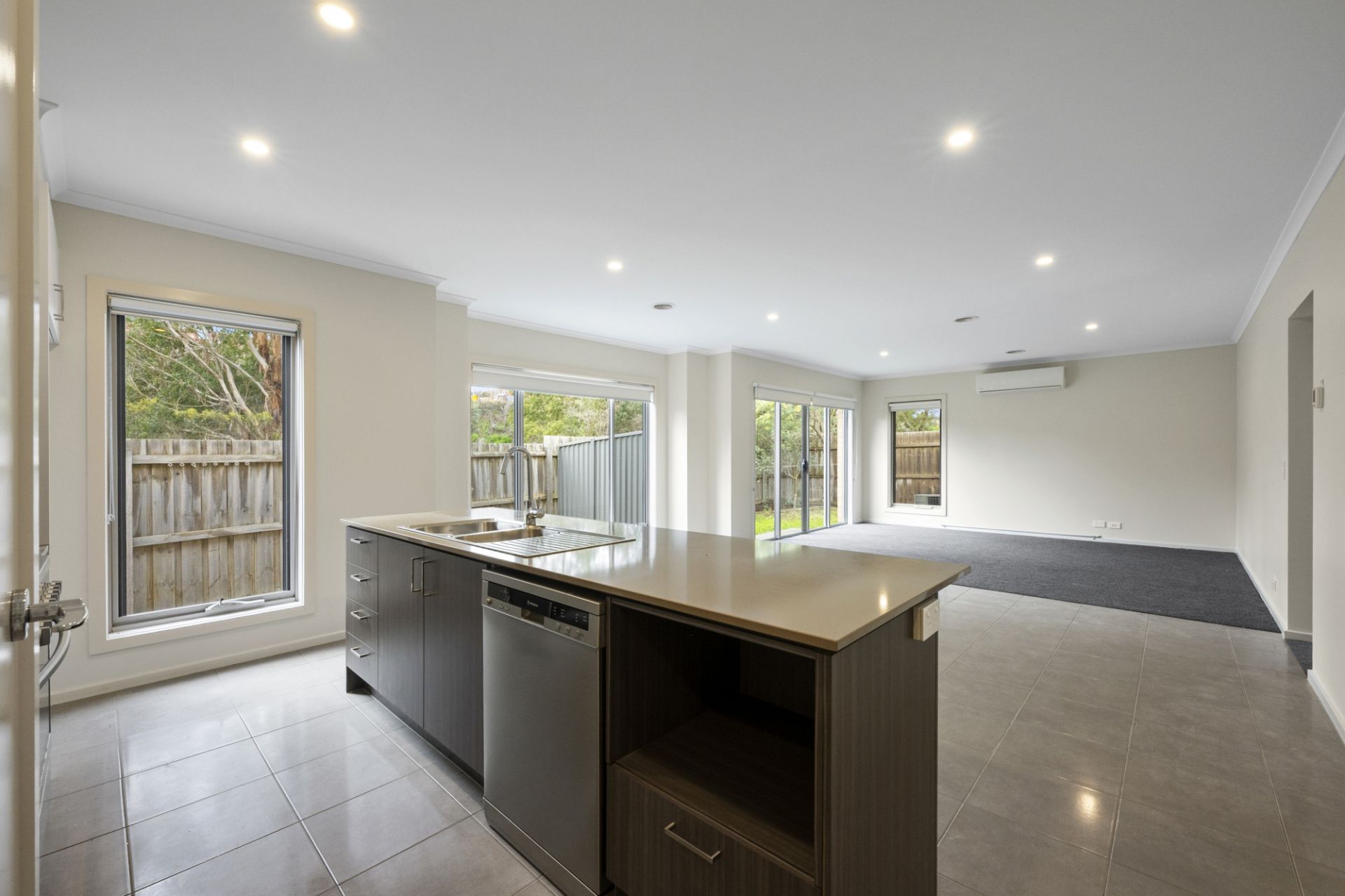 14 Millicent Place Ballarat East VIC, Ballarat East - Thumbnail 4