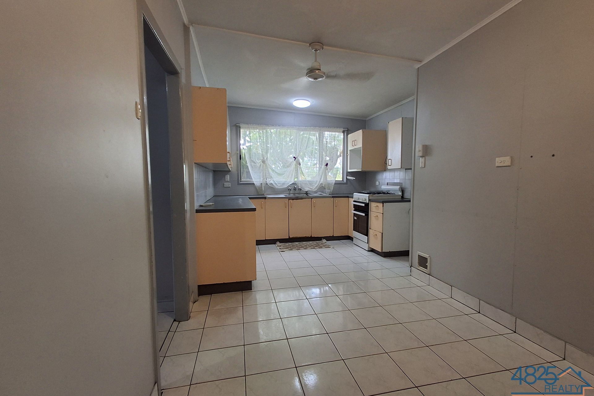 14 Sixth Avenue Mount Isa QLD, Mount Isa City - Thumbnail 2