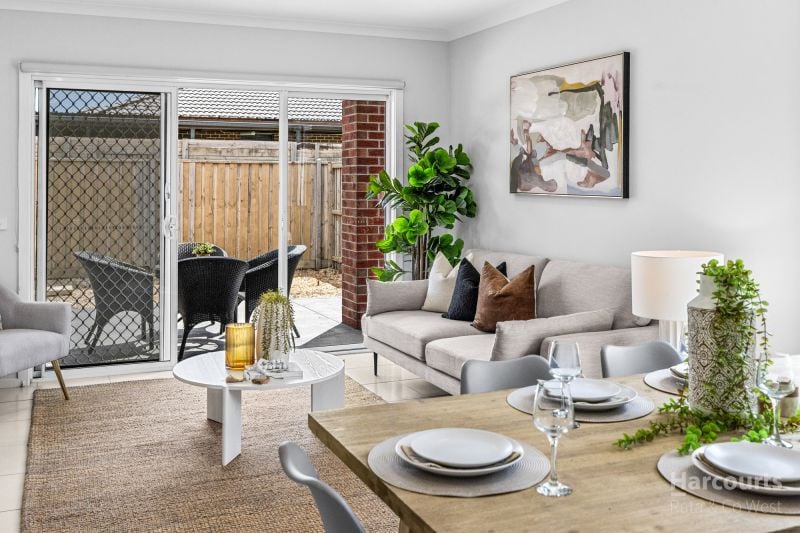 48 Royale Drive, Fraser Rise