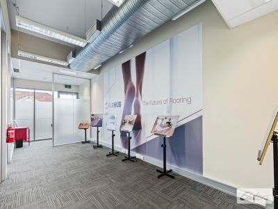 OFFICE OPPORTUNITY OPPOSITE STORY BRIDGE HOTEL!