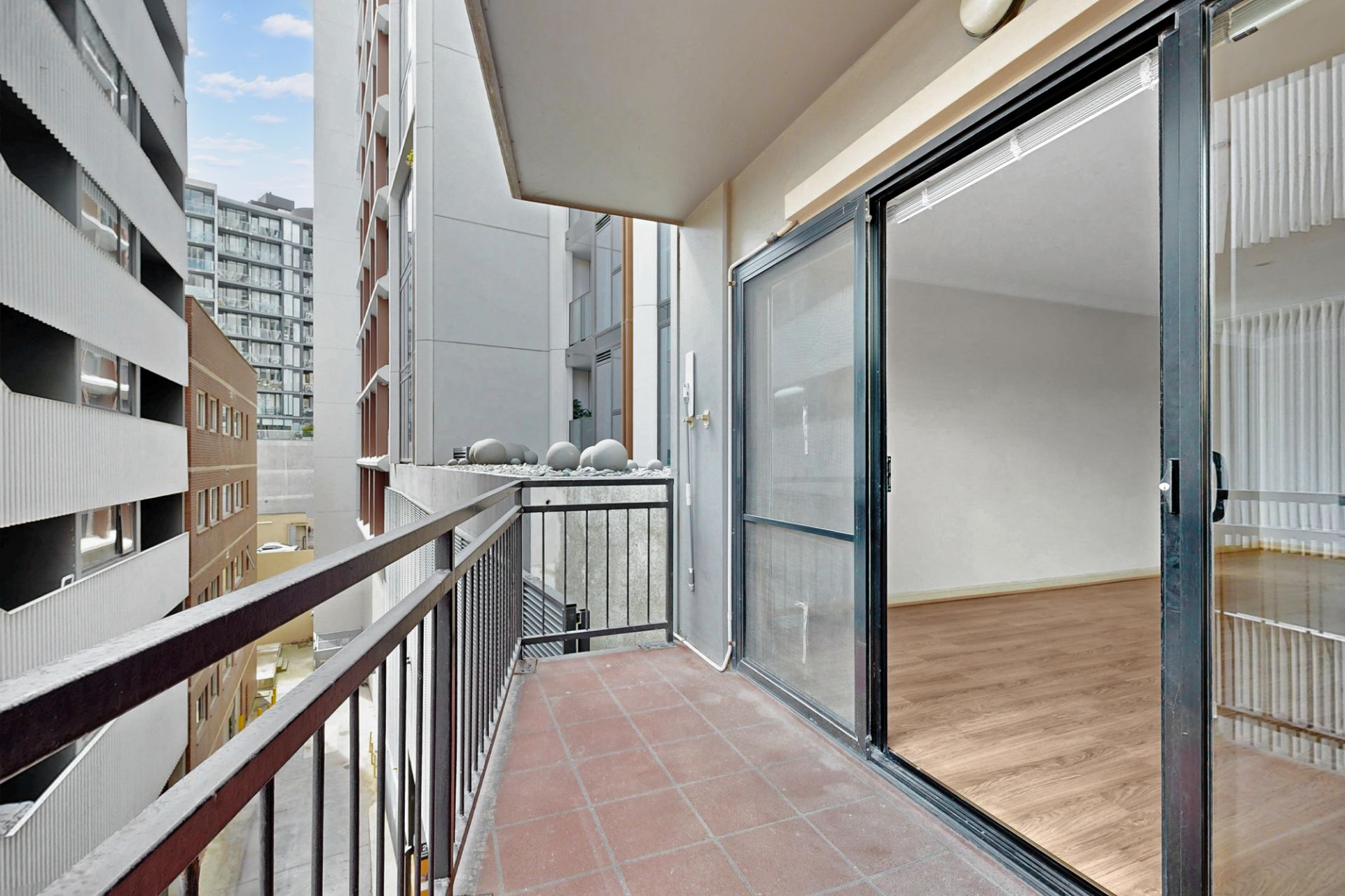 409/69-71 Stead Street, South Melbourne - Thumbnail 8