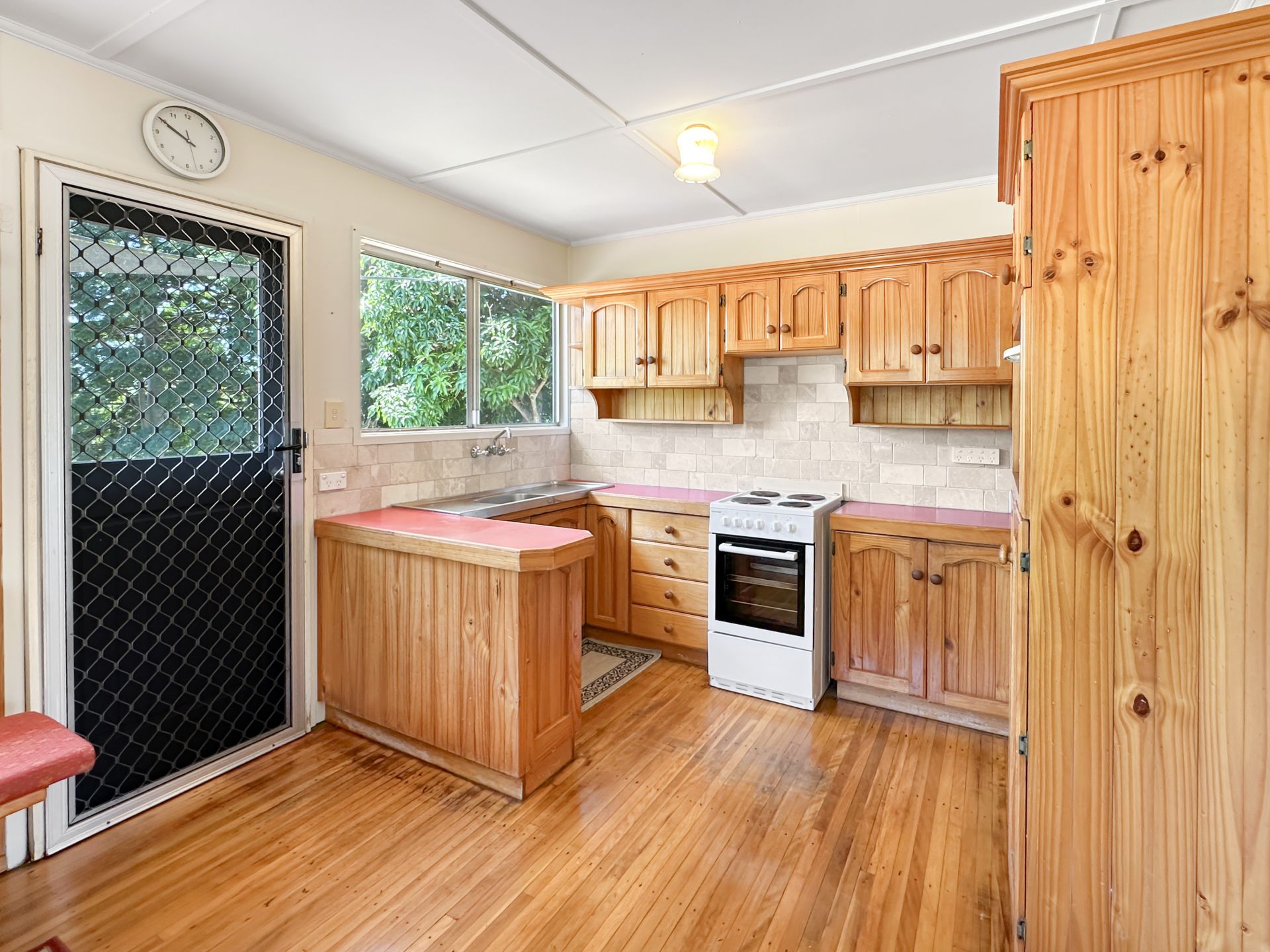 10 Pinelands Street, Lawnton, Lawnton - Thumbnail 4