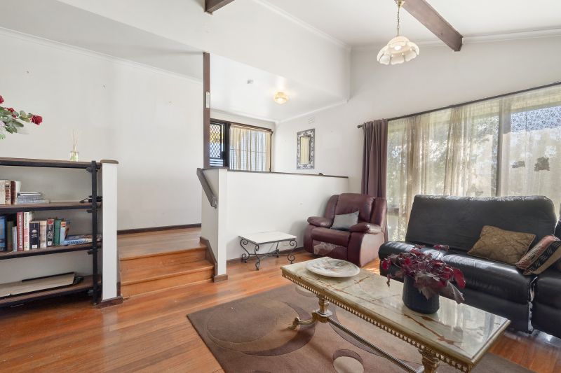 15 Pinetree Crescent, Lalor