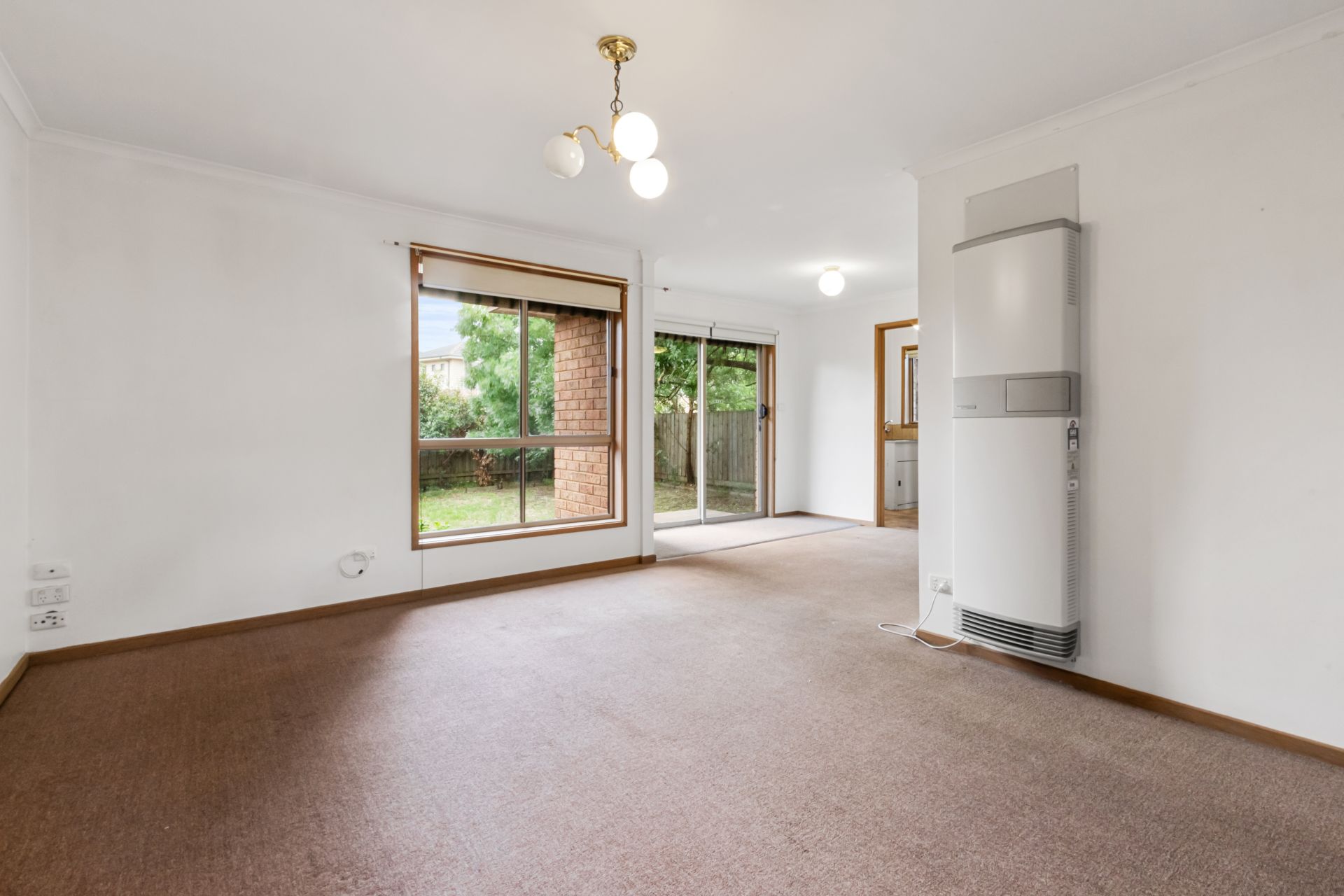 IF YOURE LOOKING FOR SPACE, LOOK NO FURTHER!!