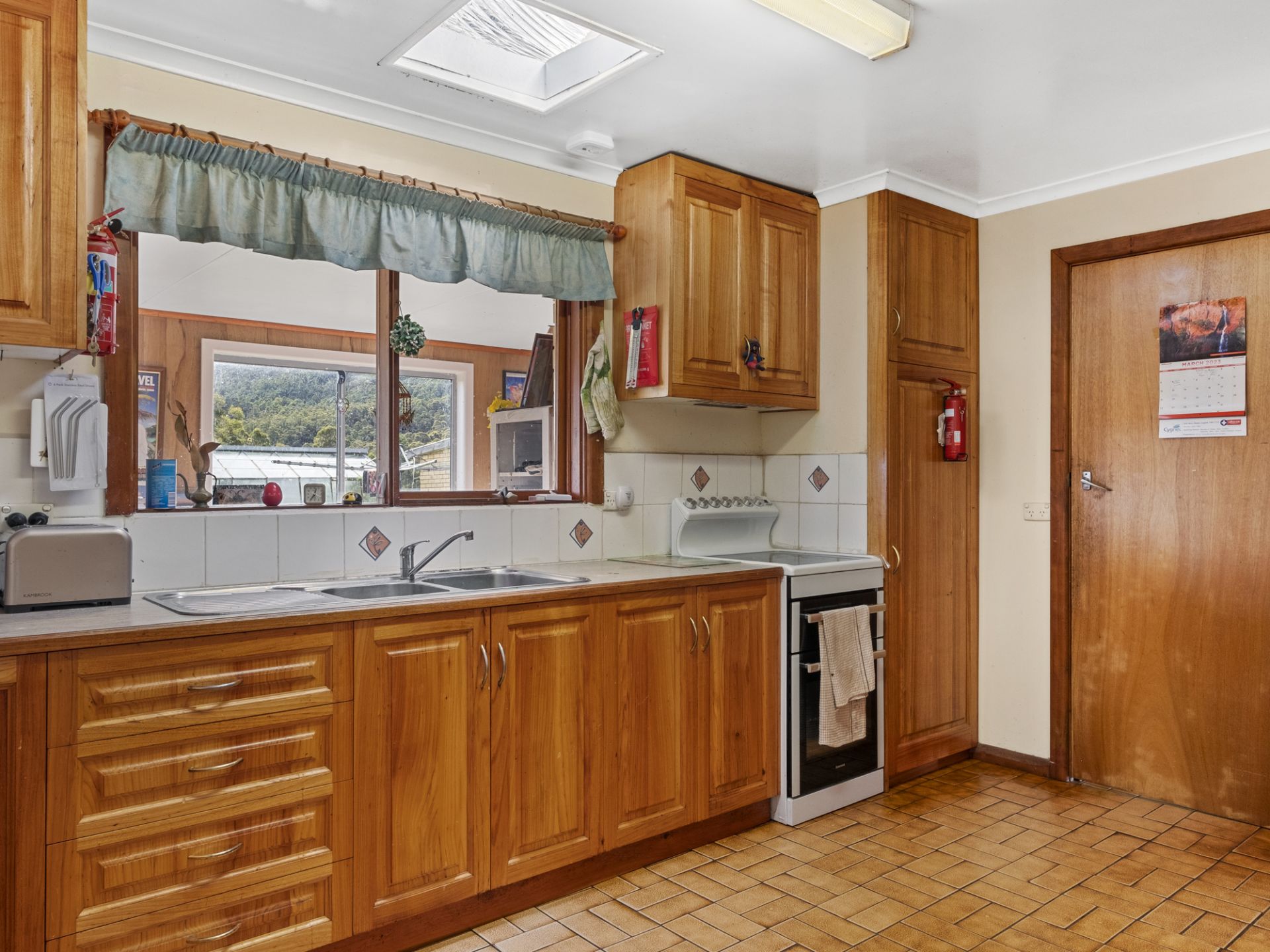 590 Woodbridge Hill Road, Gardners Bay, Gardners Bay - Thumbnail 8