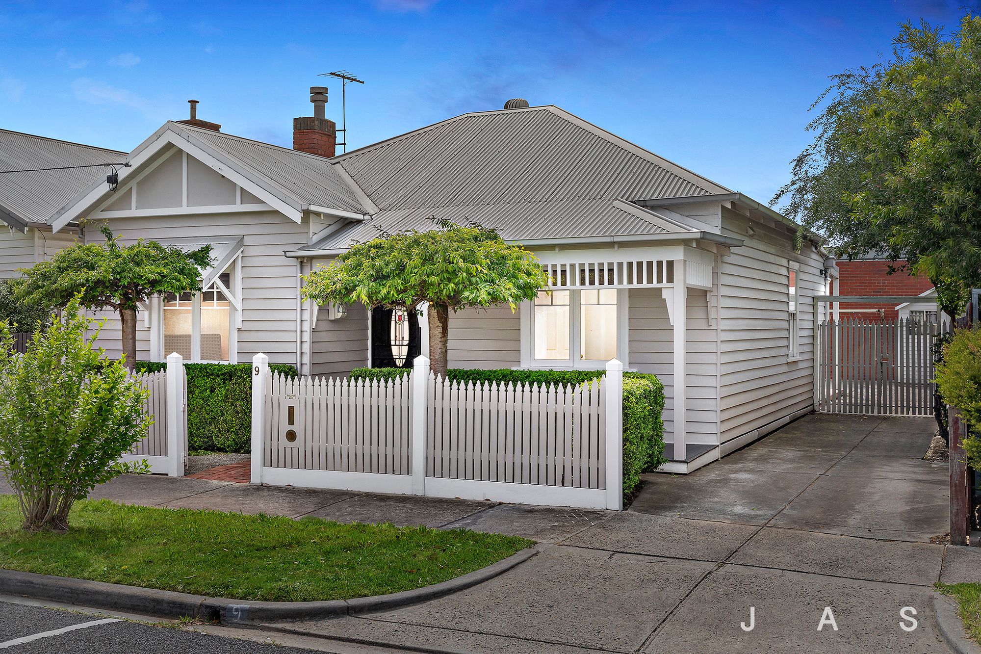 9 Dawson Avenue, Footscray, Footscray - Thumbnail 2