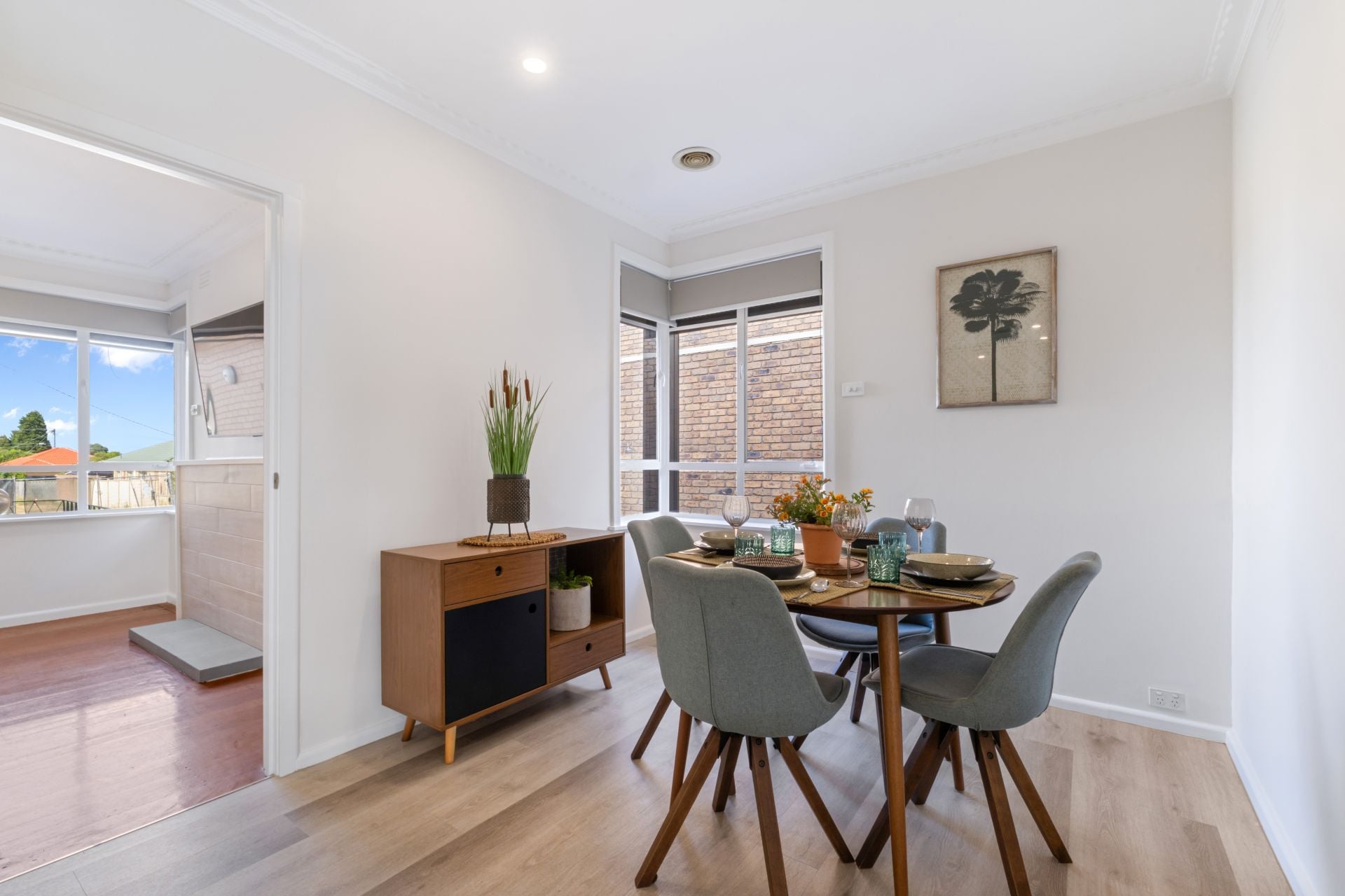 Resort Oasis Living Just Five Minutes Walk To Lalor Shops