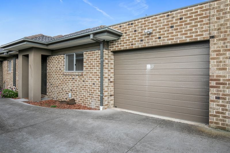 3/2 Hamilton Court, Lalor
