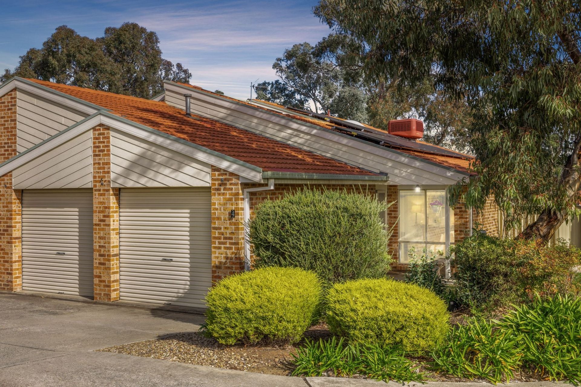 4/60 Jacaranda Drive Jerrabomberra NSW