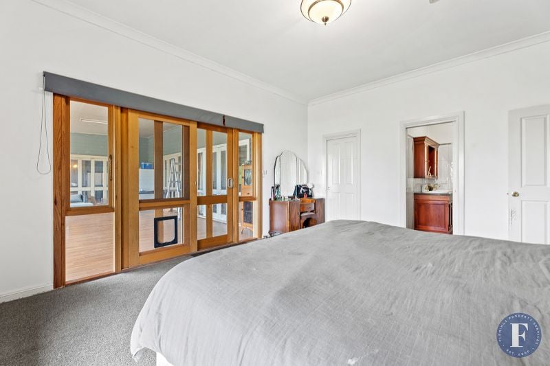 6 Campbells, Road, Young NSW, Road, Young - Thumbnail 8