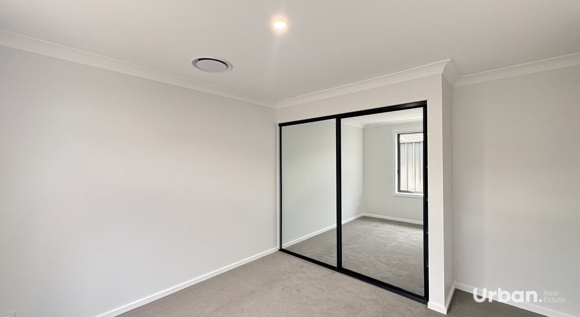 Lochinvar 10 Cahill Close