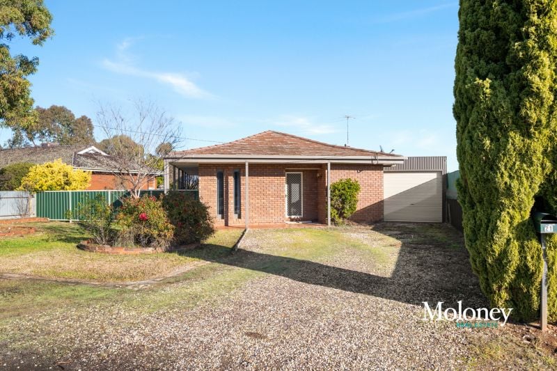 Neat, comfortable and ready to move in