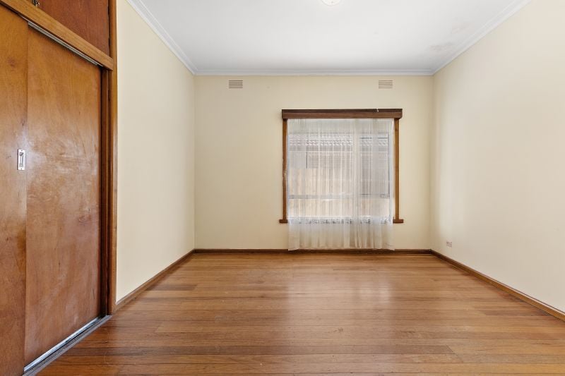 33 Mount View Road, Thomastown