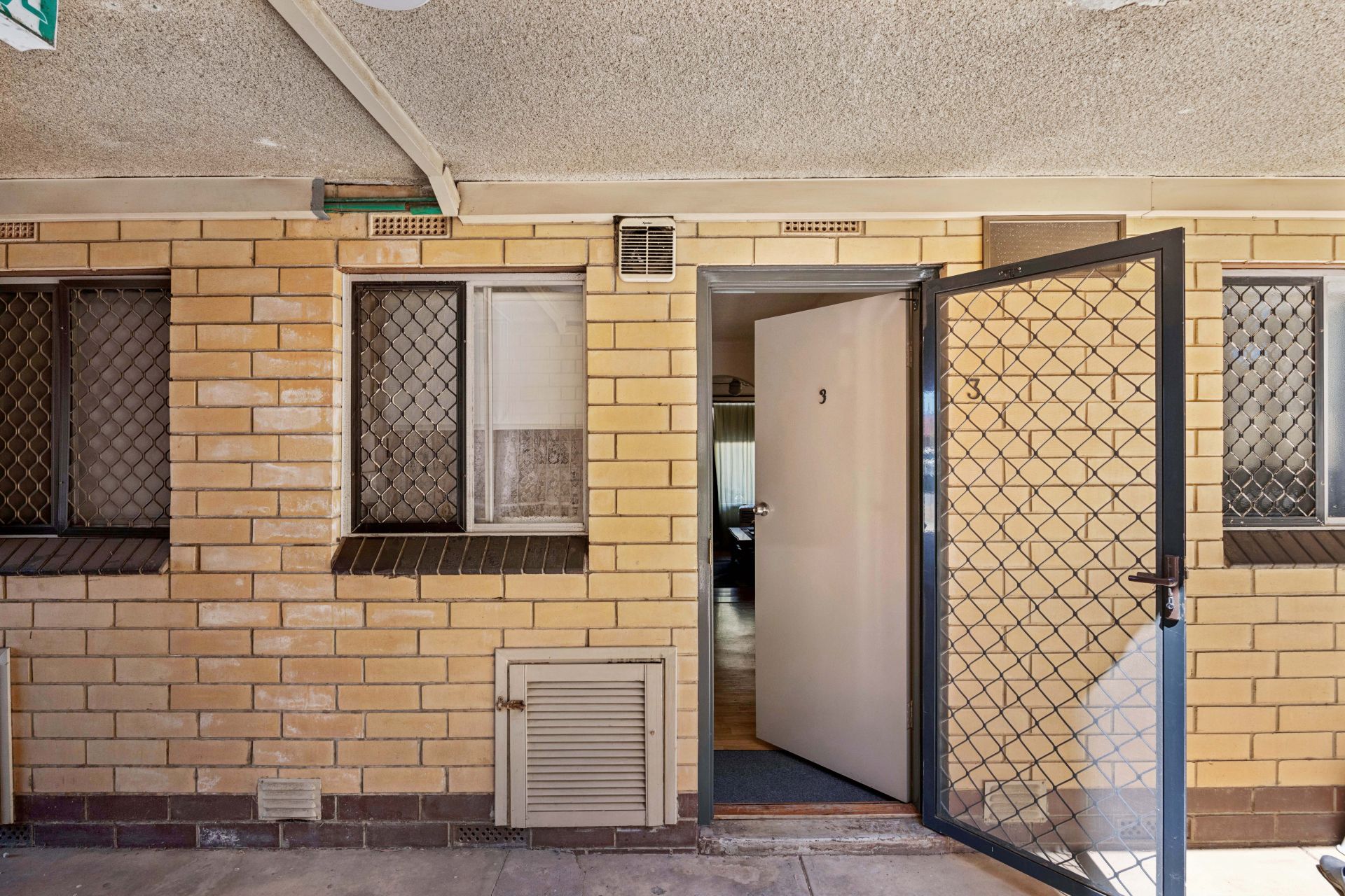 3/3 Noblet Street, Findon - Thumbnail 3