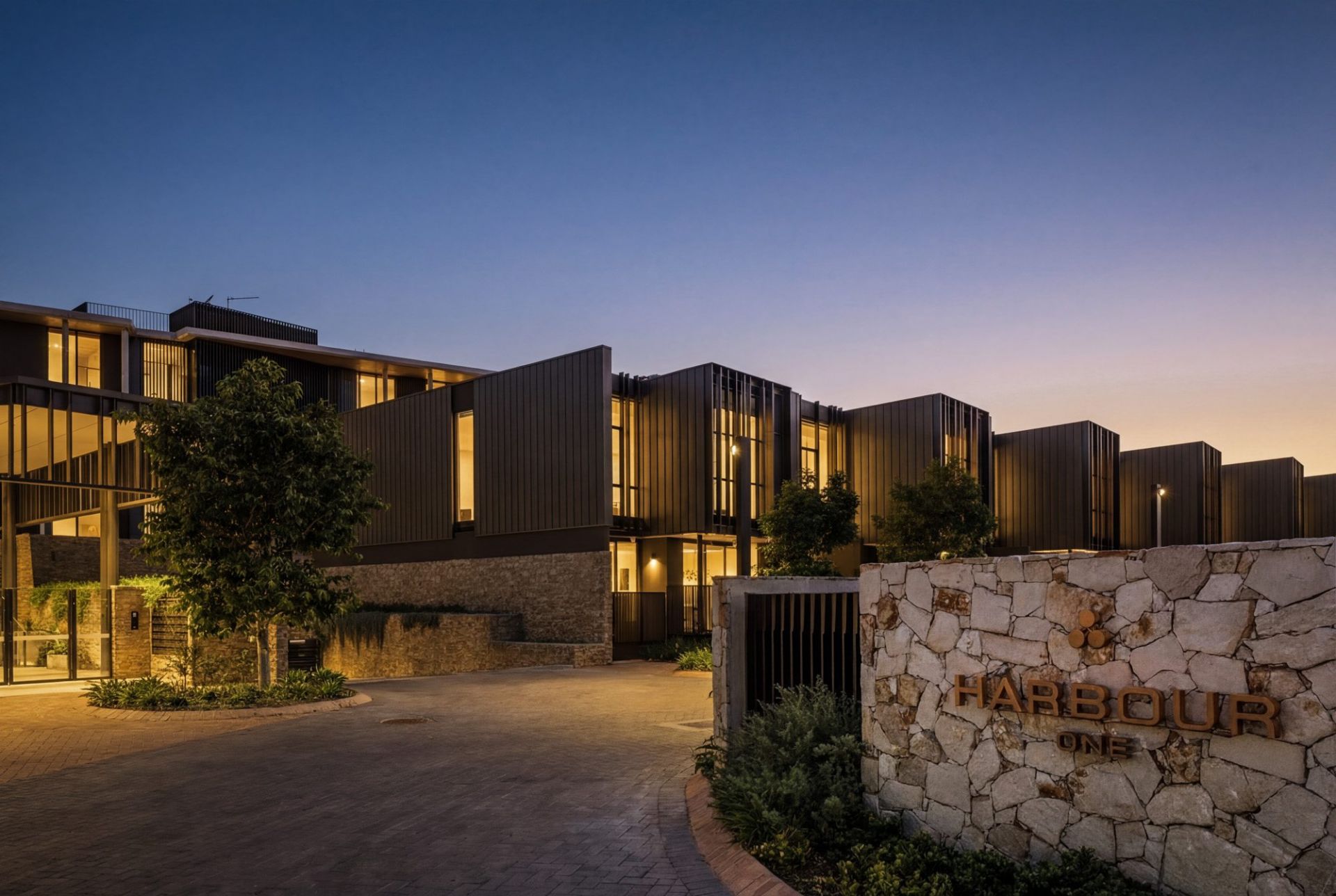 1/1 Grand Jabiru Way, Sanctuary Cove - Image 1