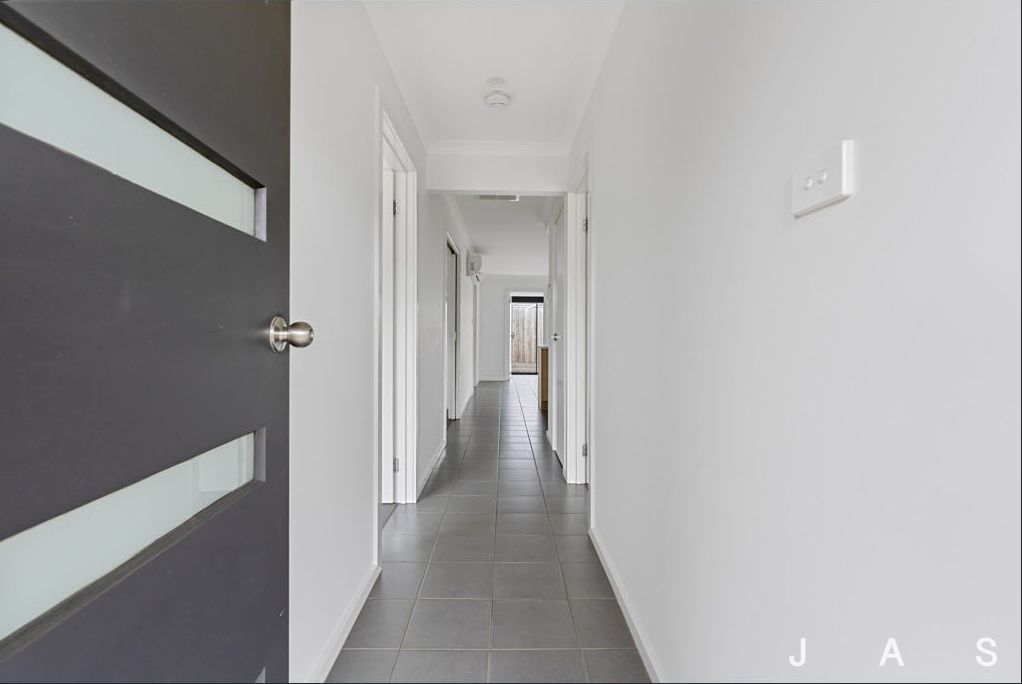 105 Burbidge Drive Bacchus Marsh VIC, Bacchus Marsh - Thumbnail 4
