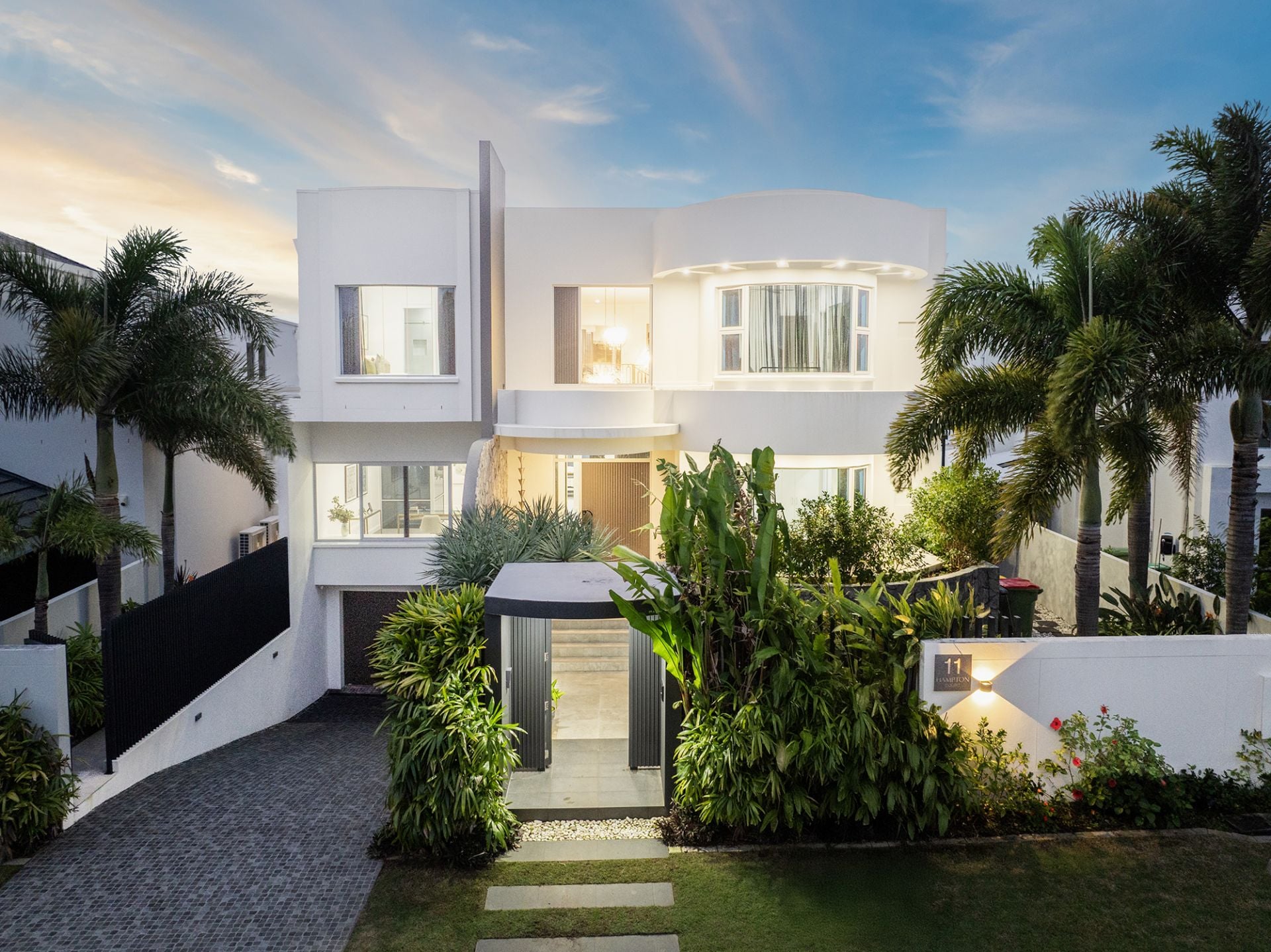 11 Hampton Court, Sovereign Islands QLD 4216, Sovereign Islands - Thumbnail 2