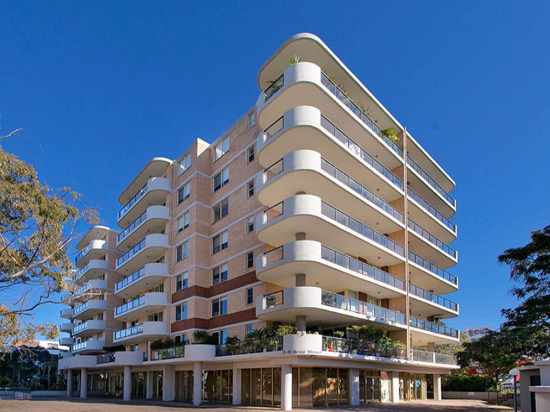 52/1-9 Gray Street SUTHERLAND 2232
