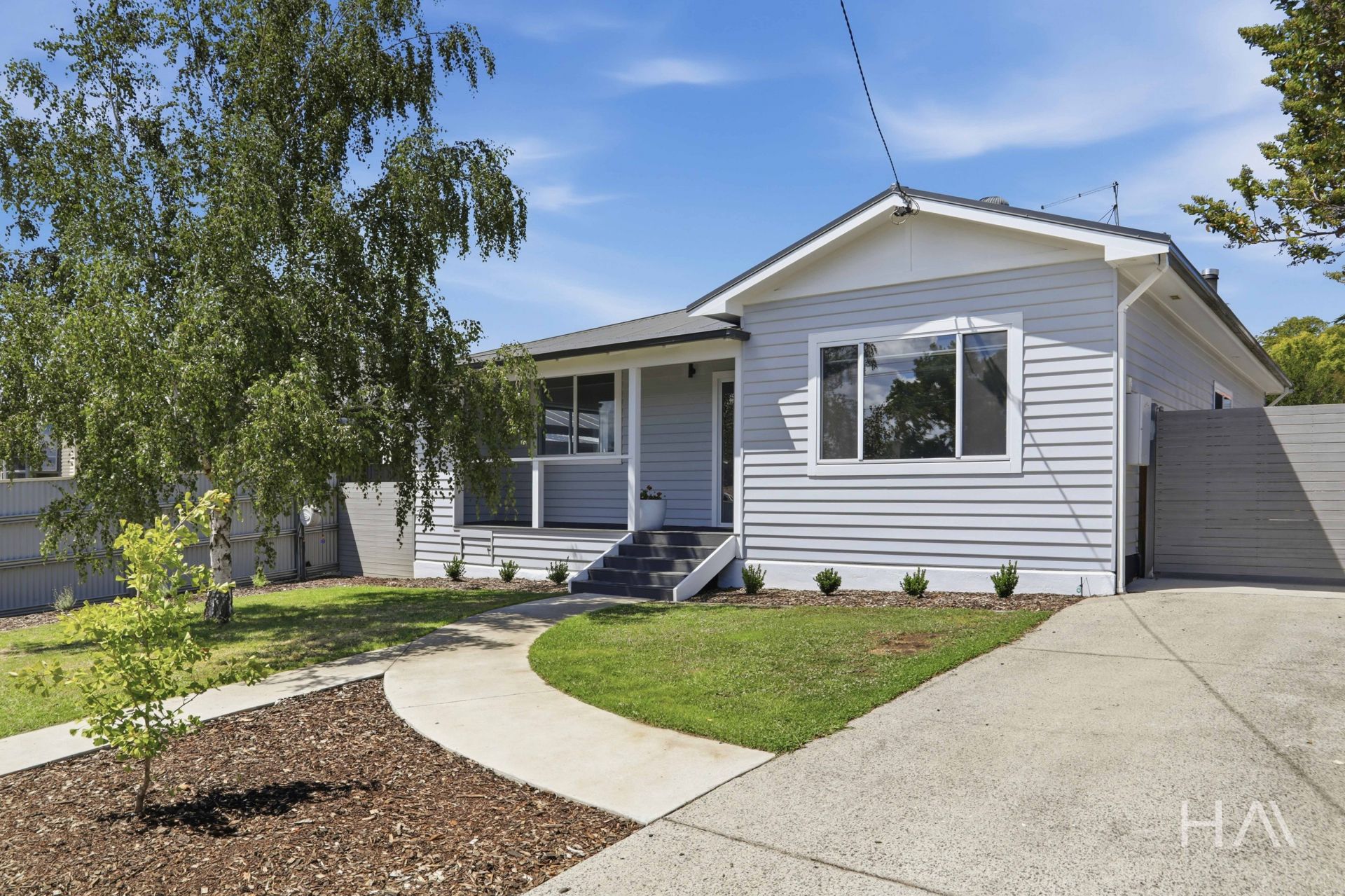 31 Como Crescent Newstead, Newstead - Thumbnail 2