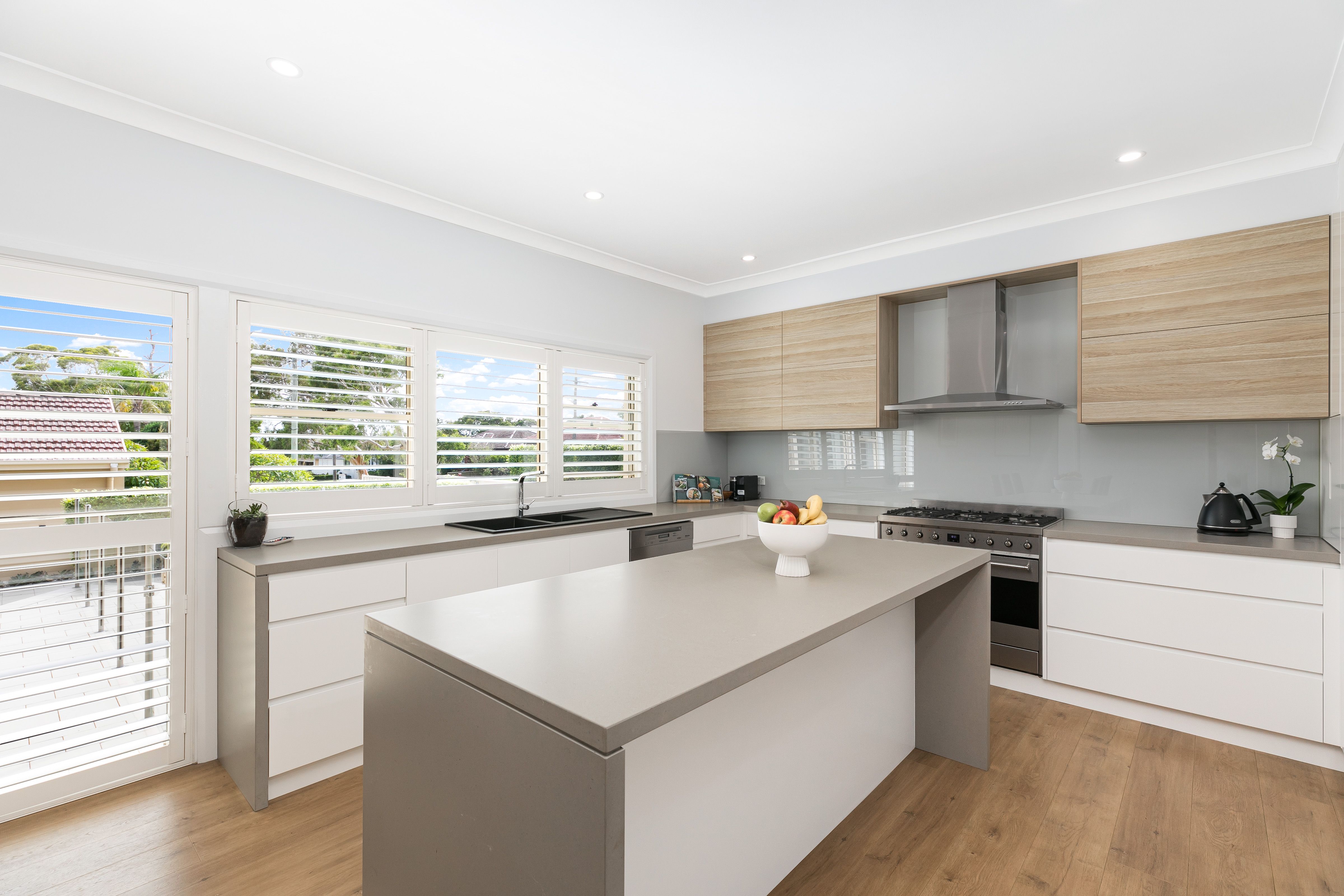 19 Caringbah Road WOOLOOWARE 2230